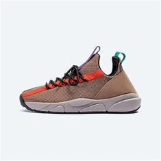 Sneakers Sukan Bernafas